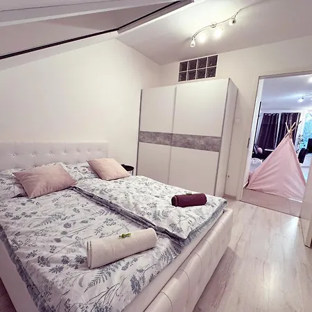 Exclusive Family Apartman * Pecs